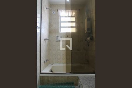 Apartamento à venda com 75m², 2 quartos e 1 vaga Apartamento à venda com 75m², 2 quartos e 1 vagaBanheiro Social