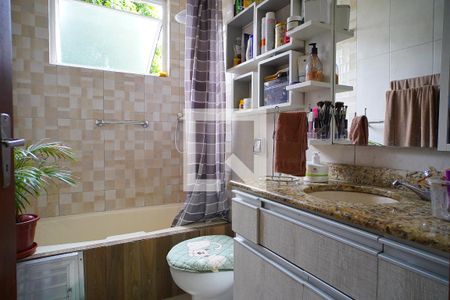 Apartamento para alugar com 76m², 2 quartos e sem vagaBanheiro