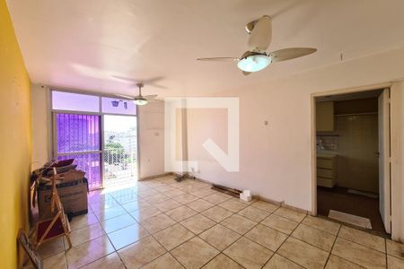 Apartamento à venda com 60m², 2 quartos e 1 vaga Apartamento à venda com 60m², 2 quartos e 1 vagaSala