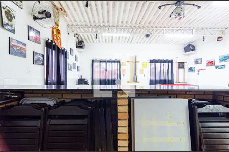 Casa à venda com 187m², 5 quartos e 2 vagasSalão de festas