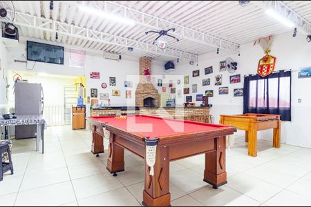 Casa à venda com 187m², 5 quartos e 2 vagasSalão de festas