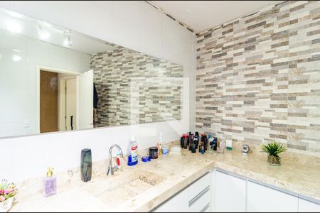 Casa à venda com 187m², 5 quartos e 2 vagasBanheiro da Suíte