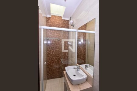 Casa à venda com 318m², 3 quartos e 4 vagas Casa à venda com 318m², 3 quartos e 4 vagasBanheiro