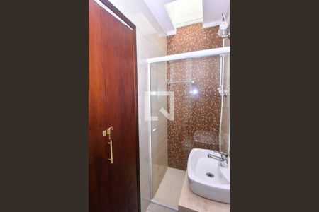 Casa à venda com 318m², 3 quartos e 4 vagas Casa à venda com 318m², 3 quartos e 4 vagasBanheiro