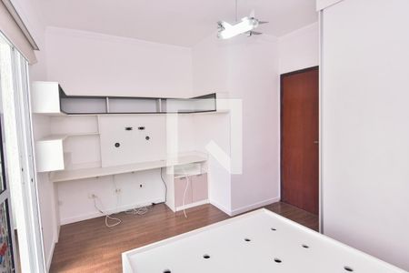 Casa à venda com 318m², 3 quartos e 4 vagas Casa à venda com 318m², 3 quartos e 4 vagasQuarto 3