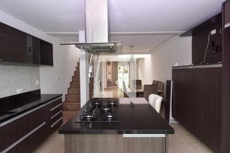 Casa à venda com 318m², 3 quartos e 4 vagas Casa à venda com 318m², 3 quartos e 4 vagasCozinha