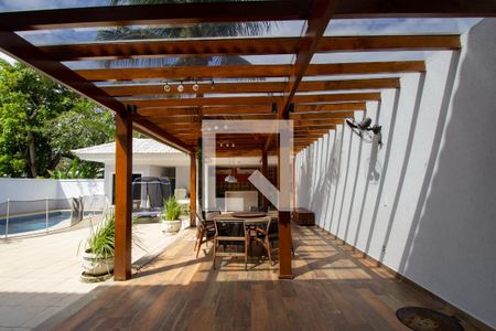 Casa de condomínio à venda com 540m², 4 quartos e sem vaga Casa de condomínio à venda com 540m², 4 quartos e sem vagaÁrea Gourmet