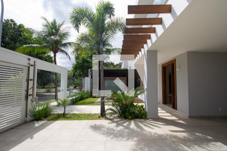 Casa de condomínio à venda com 540m², 4 quartos e sem vaga Casa de condomínio à venda com 540m², 4 quartos e sem vagaJardim