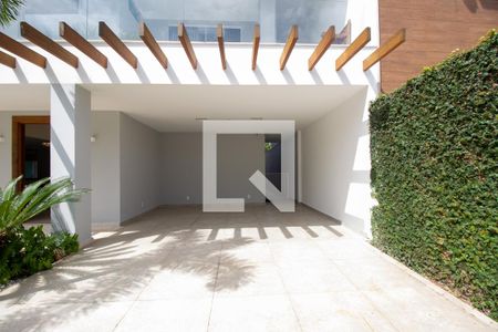 Casa de condomínio à venda com 540m², 4 quartos e sem vaga Casa de condomínio à venda com 540m², 4 quartos e sem vagaGaragem