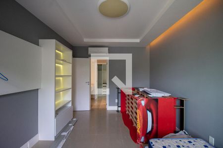 Casa de condomínio à venda com 540m², 4 quartos e sem vaga Casa de condomínio à venda com 540m², 4 quartos e sem vagaSuíte 1