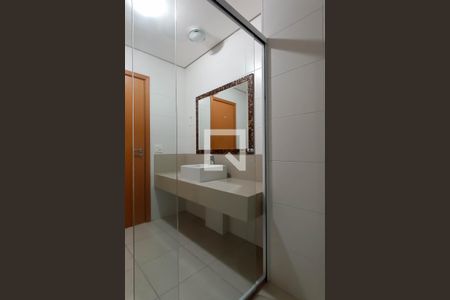 Banheiro de kitnet/studio para alugar com 1 quarto, 45m² em Tamboré, Santana de Parnaíba