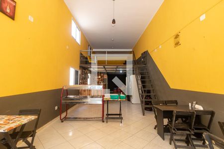 Apartamento à venda com 220m², 2 quartos e 2 vagas Apartamento à venda com 220m², 2 quartos e 2 vagasSalão