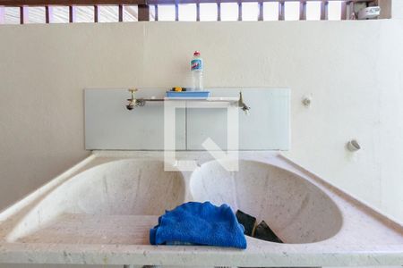 Casa à venda com 180m², 3 quartos e 3 vagasÁrea de Serviço