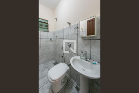 Casa à venda com 180m², 3 quartos e 3 vagasBanheiro Social