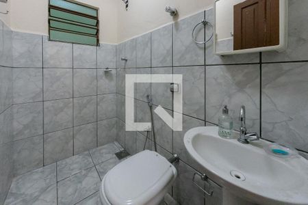 Casa à venda com 180m², 3 quartos e 3 vagasBanheiro Social