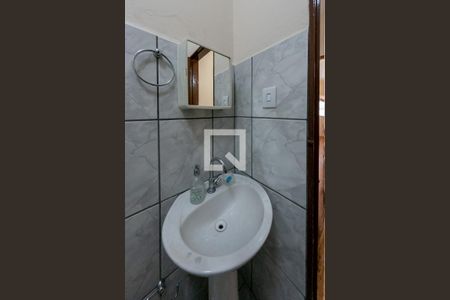 Casa à venda com 180m², 3 quartos e 3 vagasBanheiro Social