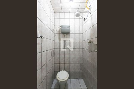 Casa para alugar com 42m², 1 quarto e sem vaga Casa para alugar com 42m², 1 quarto e sem vagaBanheiro