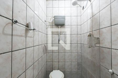 Casa para alugar com 42m², 1 quarto e sem vaga Casa para alugar com 42m², 1 quarto e sem vagaBanheiro