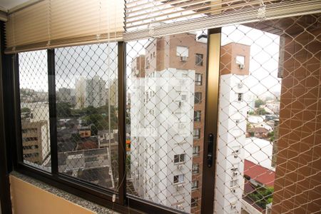 Vista da Sala de apartamento à venda com 3 quartos, 89m² em Passo da Areia, Porto Alegre