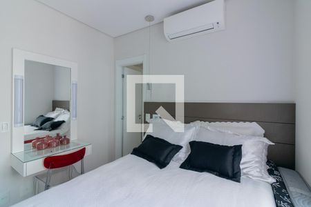 Suíte de apartamento para alugar com 2 quartos, 76m² em Moema, São Paulo