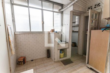 Apartamento à venda com 115m², 3 quartos e 1 vagaÁrea de Serviço
