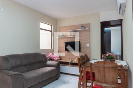 Sala de apartamento à venda com 2 quartos, 44m² em Núcleo Bandeirante, Brasília