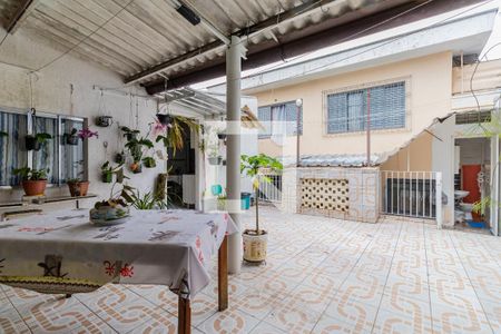 Casa à venda com 240m², 4 quartos e 3 vagasQuintal
