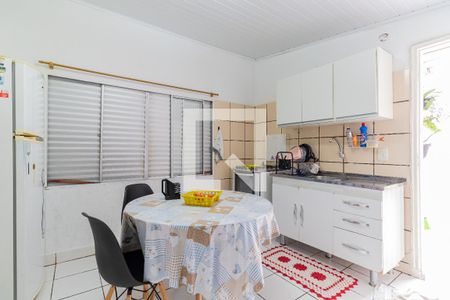 Casa à venda com 240m², 4 quartos e 3 vagasEdícula - Cozinha