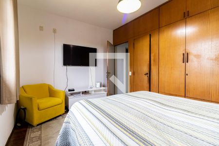 Casa à venda com 240m², 4 quartos e 3 vagasQuarto 4 - Suíte