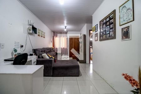 Sala de casa de condomínio à venda com 2 quartos, 109m² em Guajuviras, Canoas