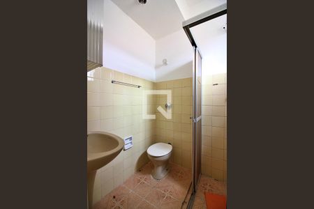 Casa à venda com 219m², 4 quartos e 3 vagasBanheiro Social Casa 2