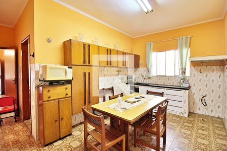 Casa à venda com 219m², 4 quartos e 3 vagasCozinha