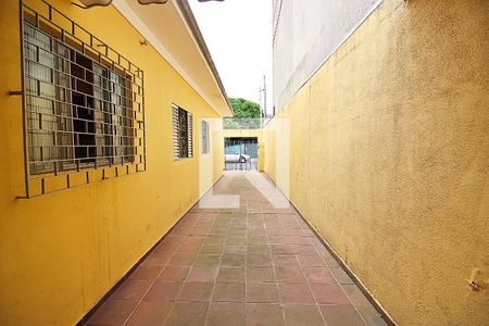 Casa à venda com 219m², 4 quartos e 3 vagasCorredor