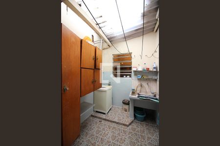 Casa à venda com 219m², 4 quartos e 3 vagasLavanderia