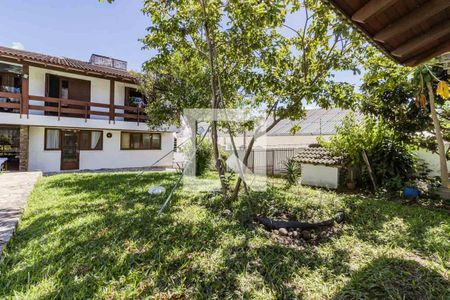 Casa para alugar com 800m², 5 quartos e 4 vagasQuintal