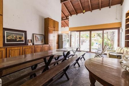 Casa para alugar com 800m², 5 quartos e 4 vagasSalao de Festa