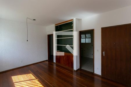 Apartamento para alugar com 80m², 2 quartos e 1 vagaSala