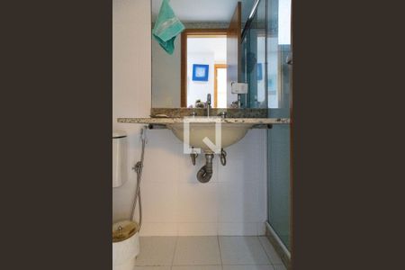 Apartamento para alugar com 90m², 3 quartos e 2 vagas Apartamento para alugar com 90m², 3 quartos e 2 vagasBanheiro social