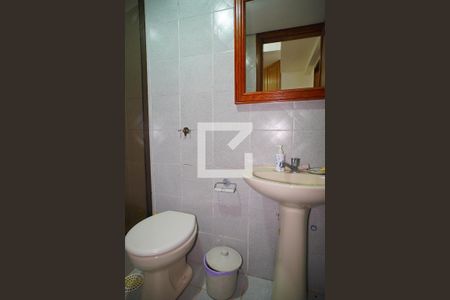 Casa à venda com 390m², 3 quartos e 2 vagasBanheiro de Serviço