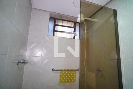 Casa à venda com 390m², 3 quartos e 2 vagasBanheiro de Serviço