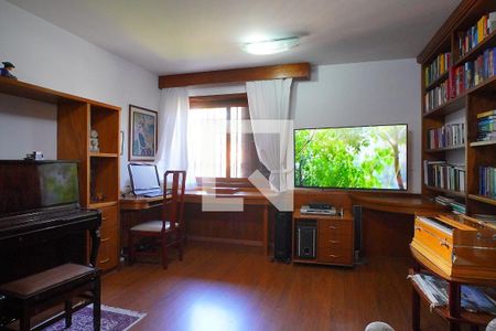 Casa à venda com 390m², 3 quartos e 2 vagasEscritório