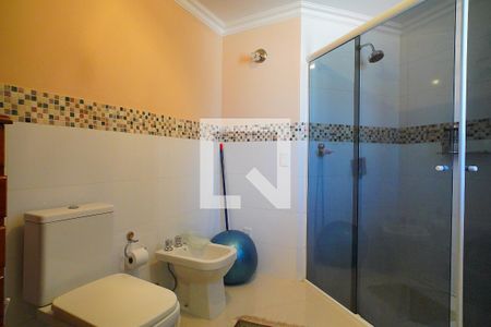 Banheiro da Suíte de casa à venda com 3 quartos, 390m² em Boa Vista, Porto Alegre