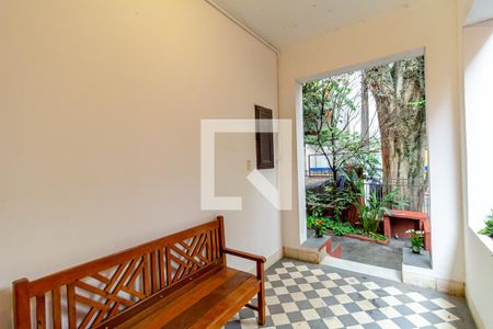 Casa à venda com 240m², 5 quartos e 3 vagas Casa à venda com 240m², 5 quartos e 3 vagasVaranda