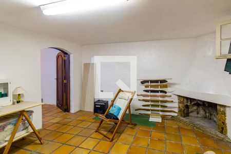 Casa à venda com 240m², 5 quartos e 3 vagas Casa à venda com 240m², 5 quartos e 3 vagasQuarto 4