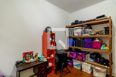 Casa à venda com 240m², 5 quartos e 3 vagas Casa à venda com 240m², 5 quartos e 3 vagasQuarto 2