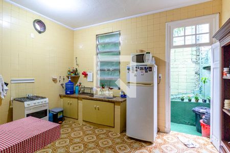 Casa à venda com 240m², 5 quartos e 3 vagas Casa à venda com 240m², 5 quartos e 3 vagasCozinha