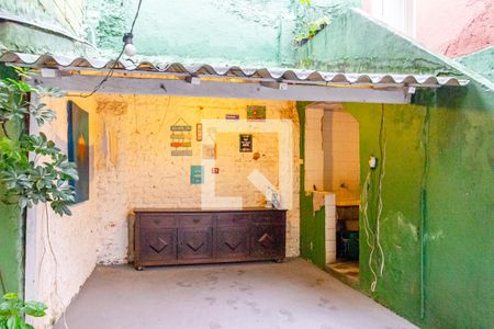 Casa à venda com 240m², 5 quartos e 3 vagas Casa à venda com 240m², 5 quartos e 3 vagasLavanderia