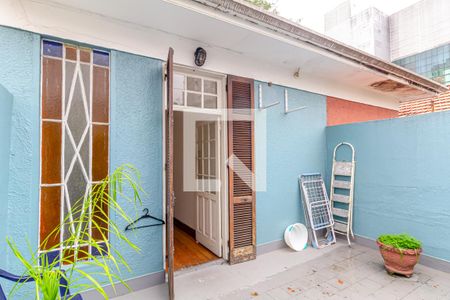 Casa à venda com 240m², 5 quartos e 3 vagas Casa à venda com 240m², 5 quartos e 3 vagasTerraço superior