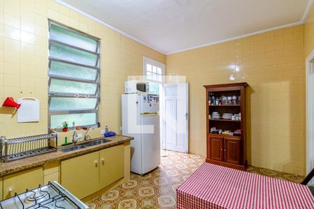 Casa à venda com 240m², 5 quartos e 3 vagas Casa à venda com 240m², 5 quartos e 3 vagasCozinha