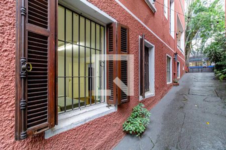 Casa à venda com 240m², 5 quartos e 3 vagas Casa à venda com 240m², 5 quartos e 3 vagasQuintal